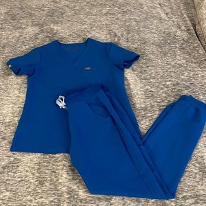Royal blue figs XS scrub set